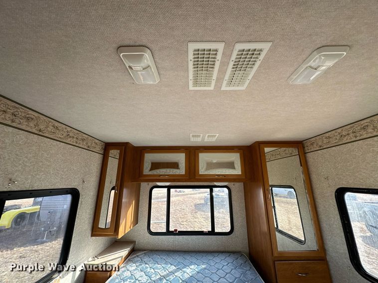 image for item LK9708 2004 Fleetwood Fiesta  RV