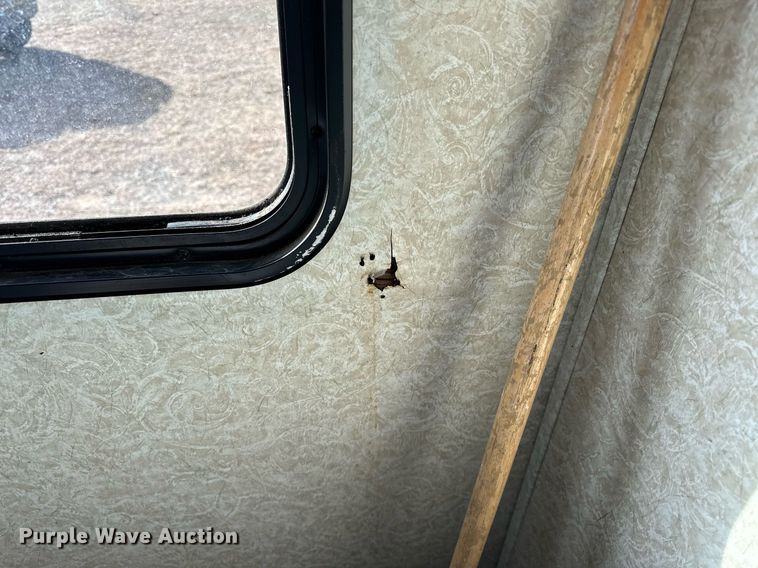 image for item LK9708 2004 Fleetwood Fiesta  RV