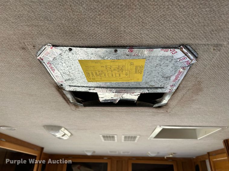 image for item LK9708 2004 Fleetwood Fiesta  RV