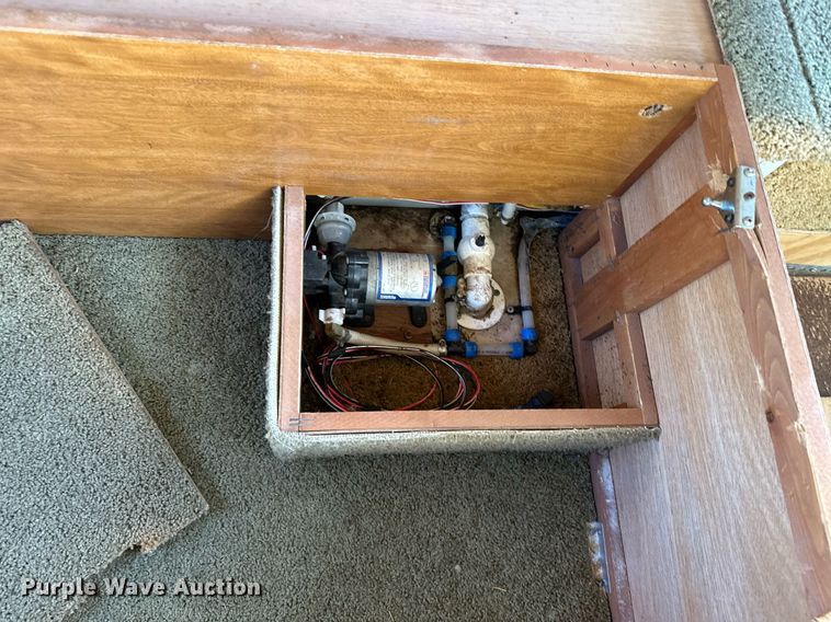 image for item LK9708 2004 Fleetwood Fiesta  RV