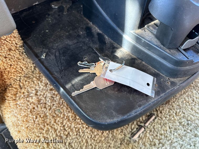 image for item LK9708 2004 Fleetwood Fiesta  RV