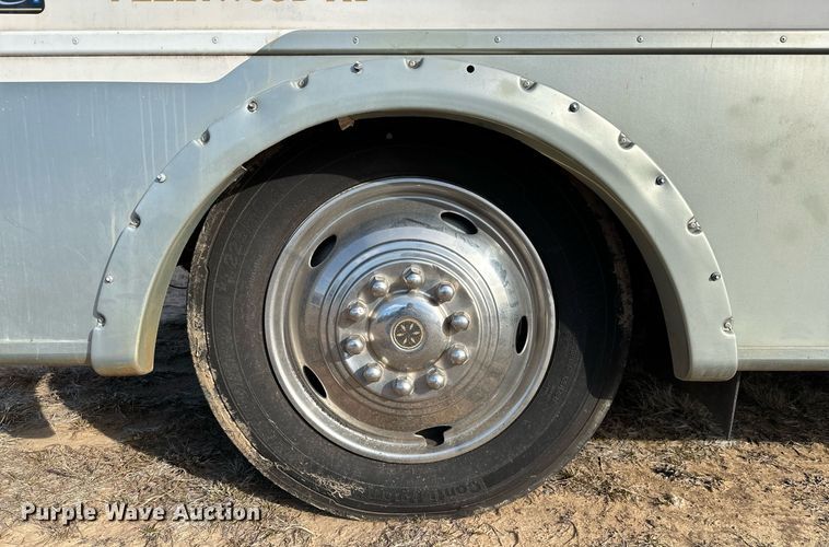 image for item LK9708 2004 Fleetwood Fiesta  RV