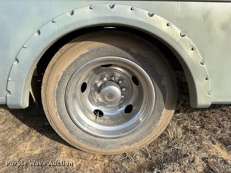 image for item LK9708 2004 Fleetwood Fiesta  RV