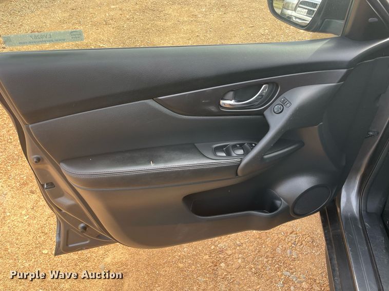 image for item LV9267 2019 Nissan Rogue SV  SUV