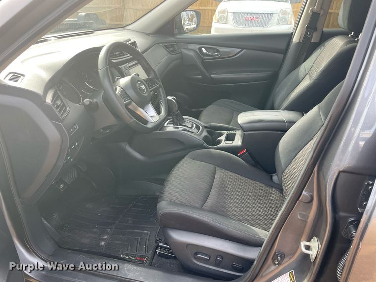 image for item LV9267 2019 Nissan Rogue SV  SUV