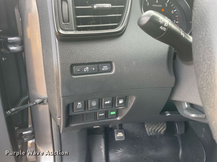 image for item LV9267 2019 Nissan Rogue SV  SUV