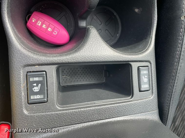 image for item LV9267 2019 Nissan Rogue SV  SUV