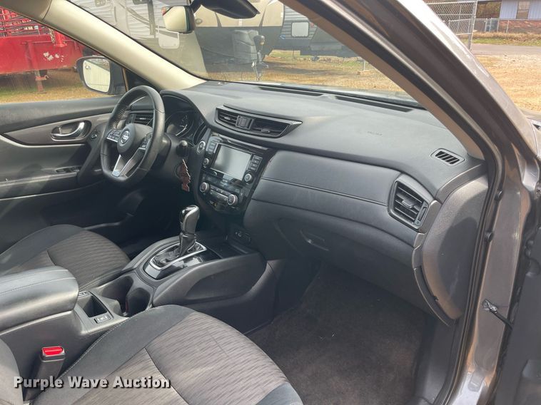 image for item LV9267 2019 Nissan Rogue SV  SUV