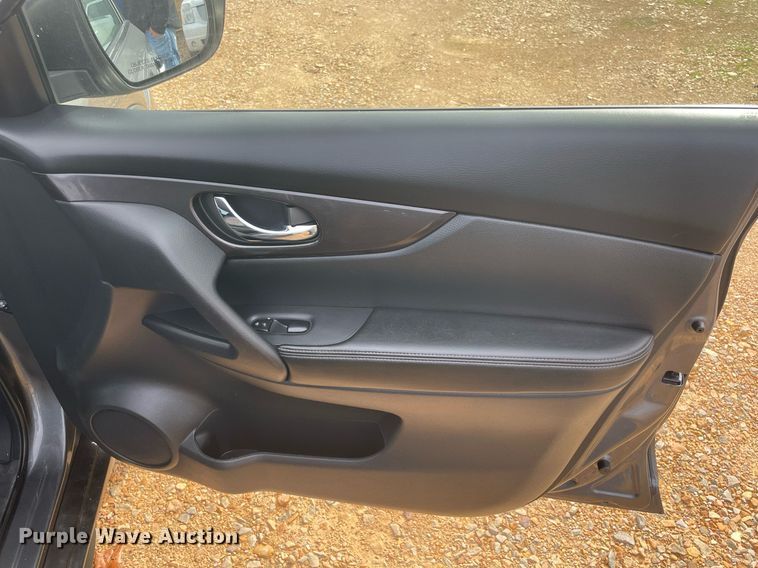 image for item LV9267 2019 Nissan Rogue SV  SUV