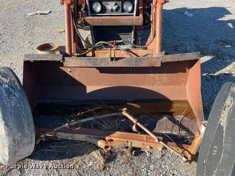 image for item LV9275 1979 Massey Ferguson 265  tractor