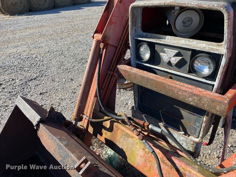image for item LV9275 1979 Massey Ferguson 265  tractor