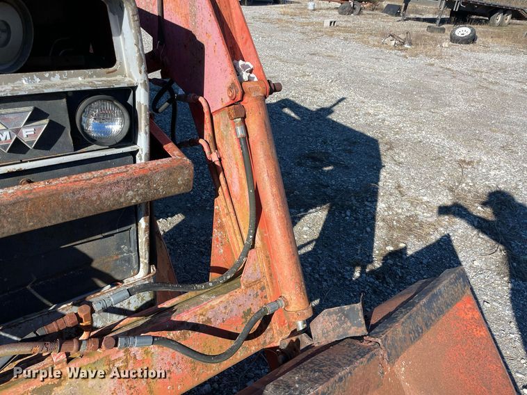 image for item LV9275 1979 Massey Ferguson 265  tractor