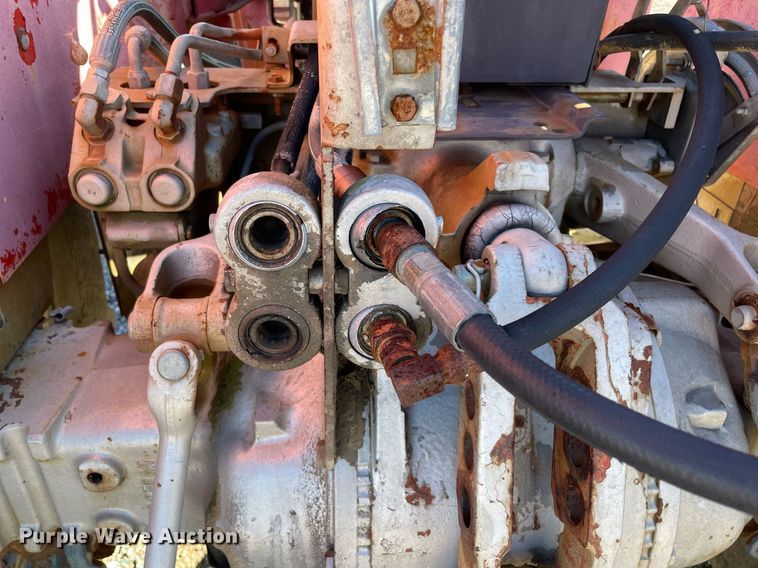 image for item LV9275 1979 Massey Ferguson 265  tractor