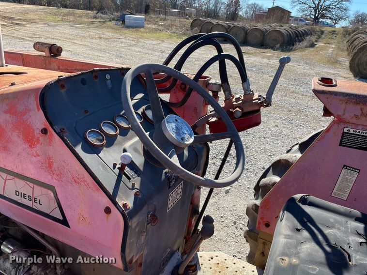 image for item LV9275 1979 Massey Ferguson 265  tractor