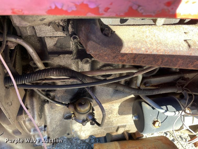 image for item LV9275 1979 Massey Ferguson 265  tractor