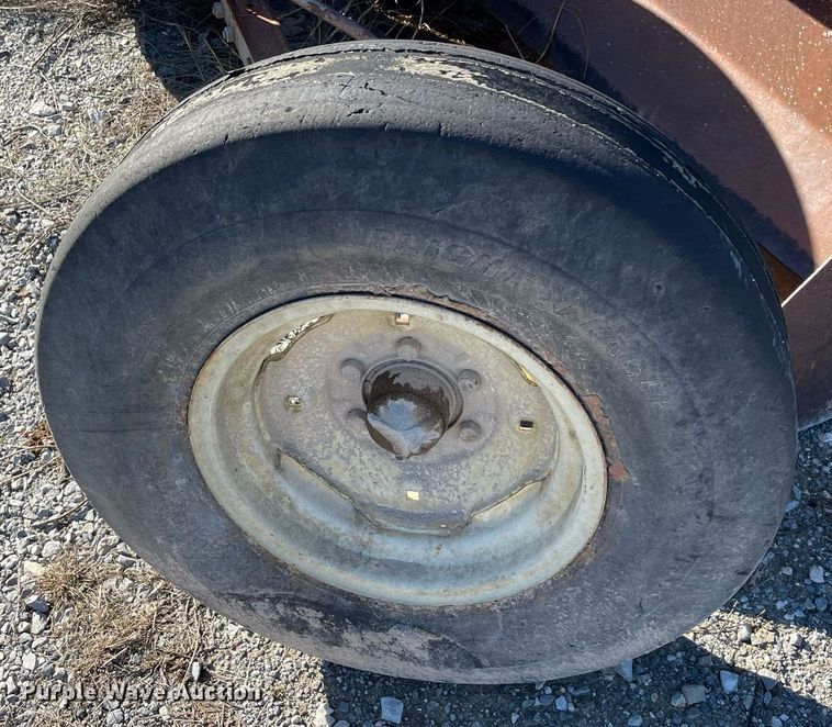 image for item LV9275 1979 Massey Ferguson 265  tractor