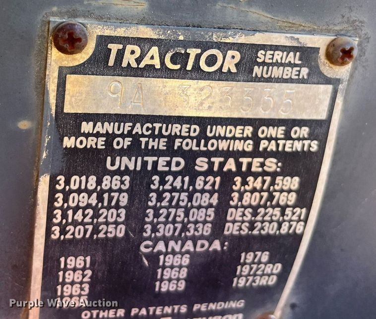 image for item LV9275 1979 Massey Ferguson 265  tractor