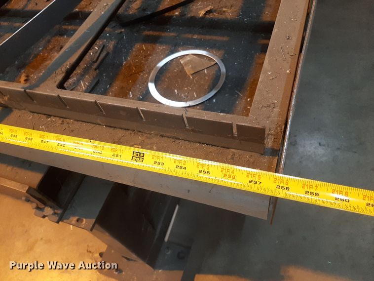 image for item LX9975 MG Industries SM1006  plasma cutting table