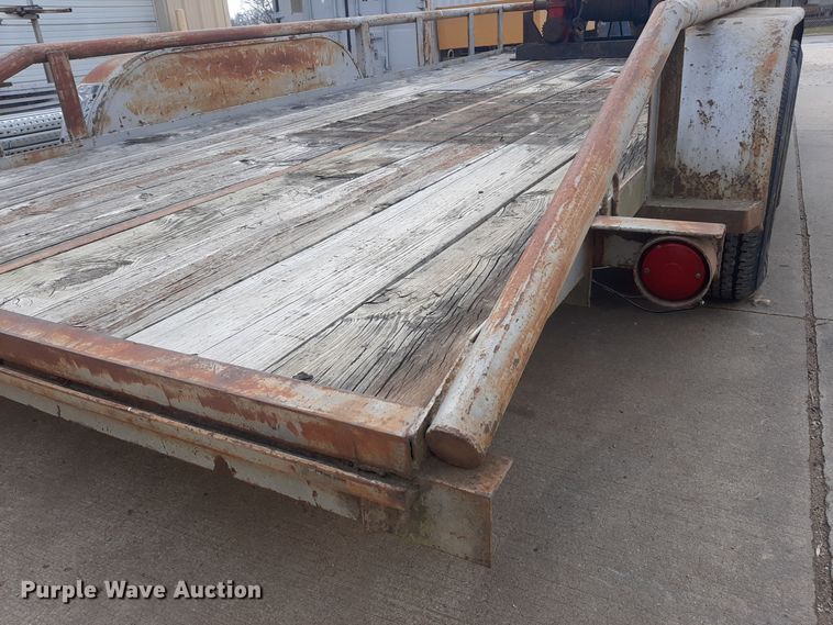 image for item LX9976 1989 Shop built  equipment trailer