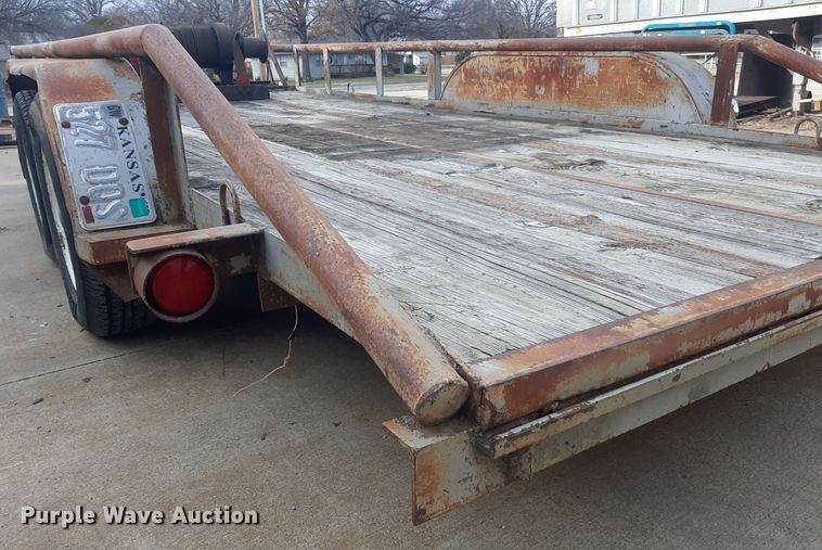 image for item LX9976 1989 Shop built  equipment trailer