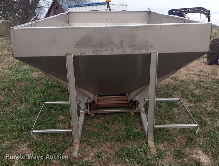 image for item LX9986 Henderson  spreader