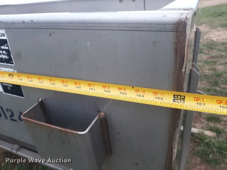 image for item LX9986 Henderson  spreader