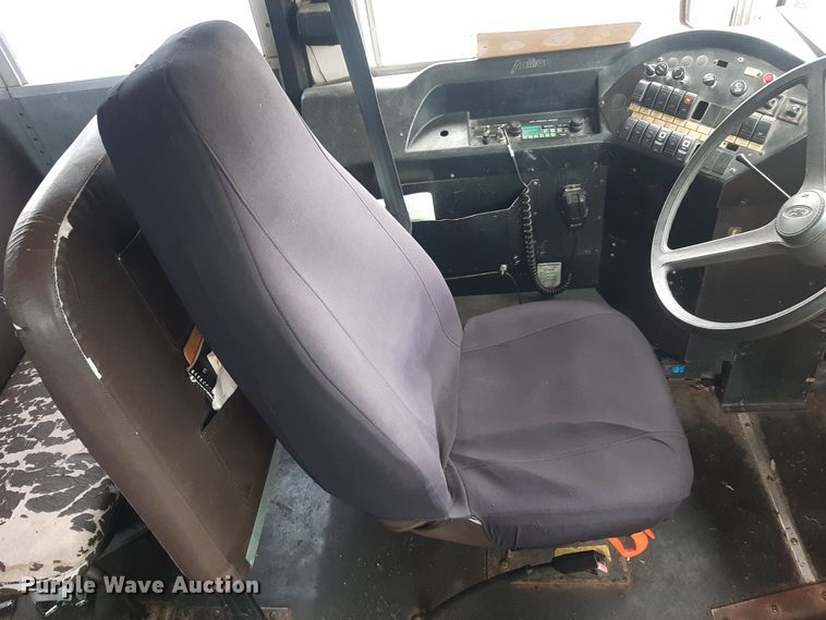 image for item LX9991 1998 Ford  school bus