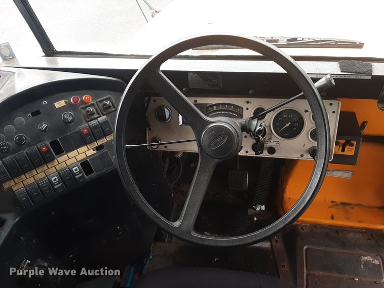 image for item LX9991 1998 Ford  school bus