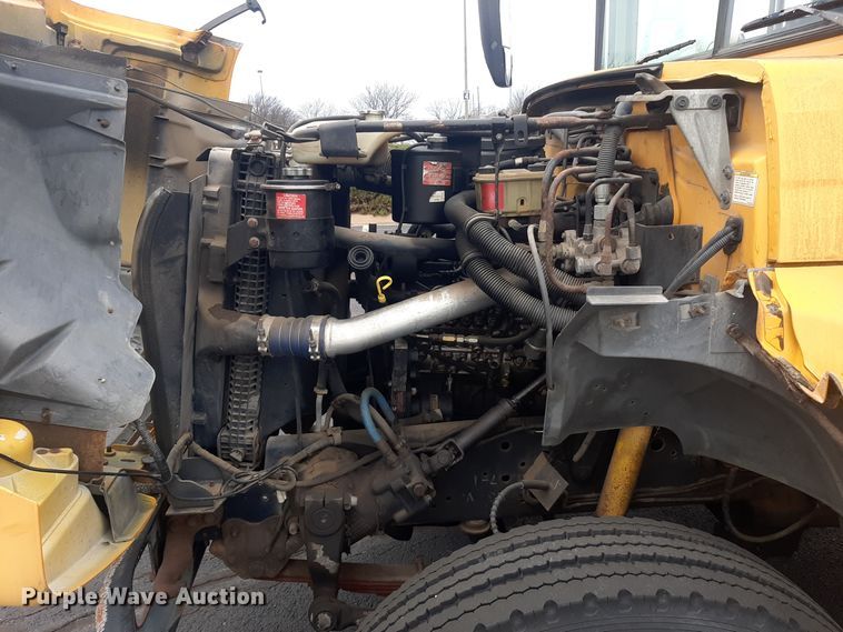 image for item LX9991 1998 Ford  school bus