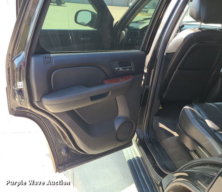 image for item MG9748 2011 Chevrolet Tahoe  SUV