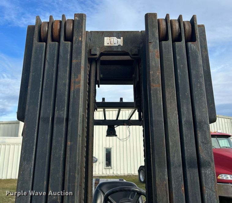 image for item MO9131 2014 Mitsubishi FG30N  forklift