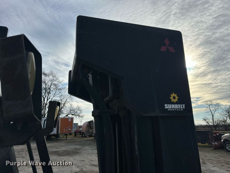 image for item MO9131 2014 Mitsubishi FG30N  forklift