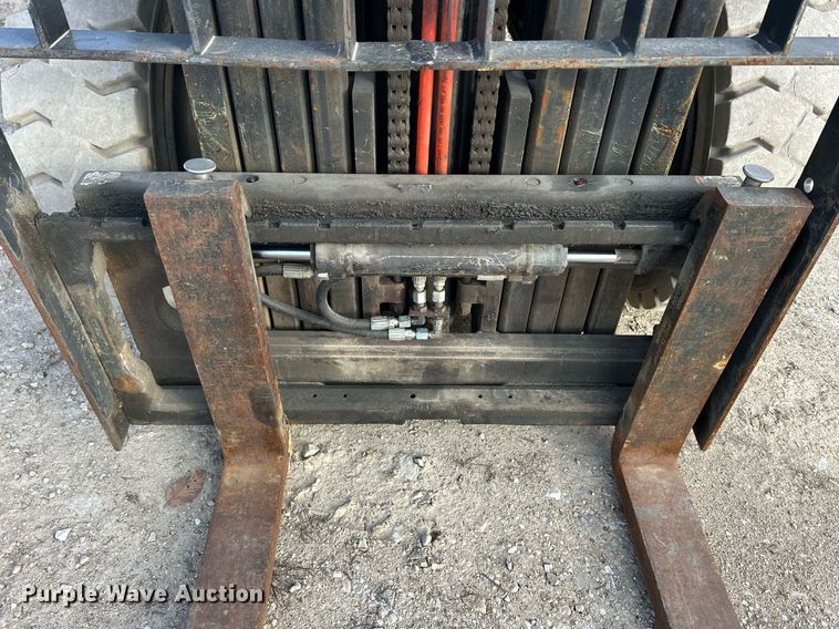 image for item MO9131 2014 Mitsubishi FG30N  forklift