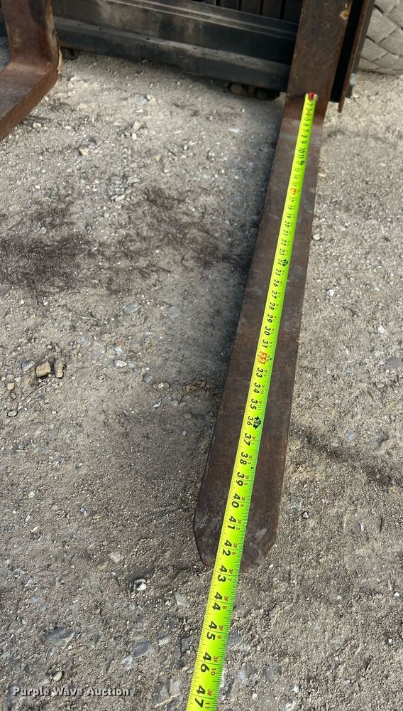 image for item MO9131 2014 Mitsubishi FG30N  forklift