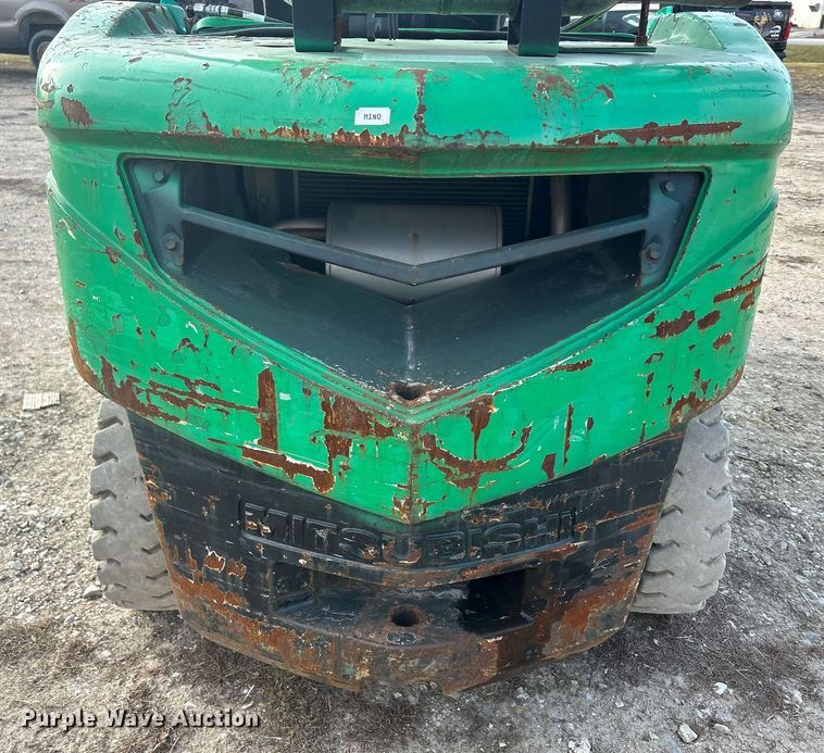 image for item MO9131 2014 Mitsubishi FG30N  forklift