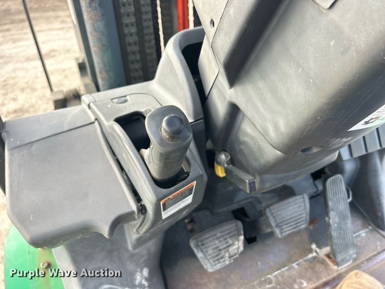 image for item MO9131 2014 Mitsubishi FG30N  forklift