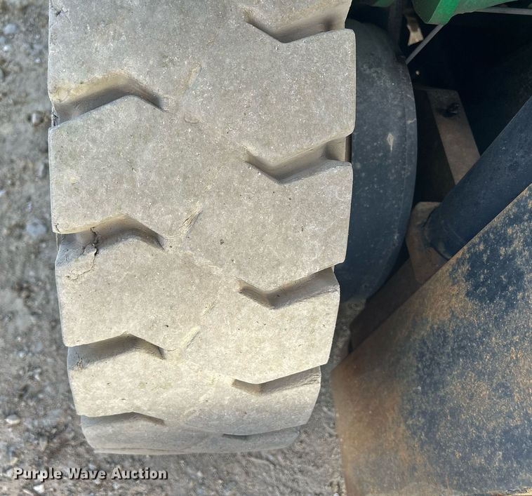 image for item MO9131 2014 Mitsubishi FG30N  forklift