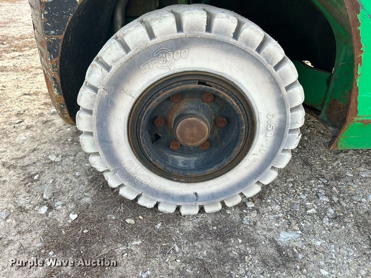 image for item MO9131 2014 Mitsubishi FG30N  forklift