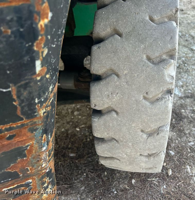 image for item MO9131 2014 Mitsubishi FG30N  forklift