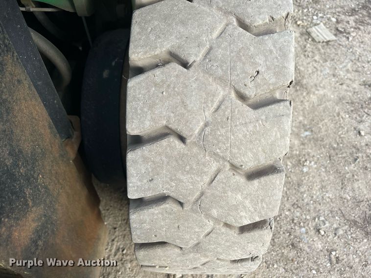 image for item MO9131 2014 Mitsubishi FG30N  forklift