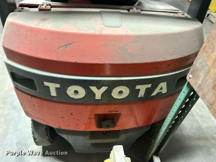image for item MO9134 Toyota 7FBH15  forklift