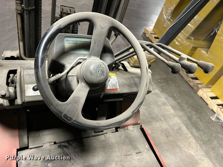 image for item MO9134 Toyota 7FBH15  forklift