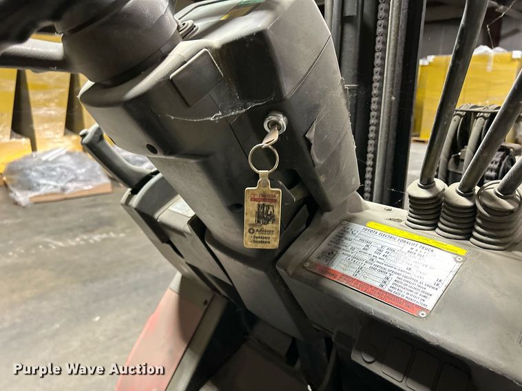 image for item MO9134 Toyota 7FBH15  forklift