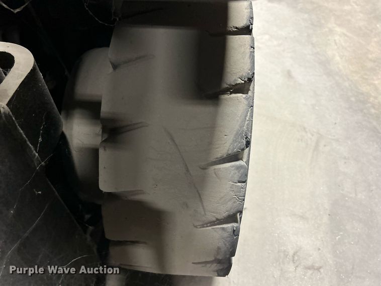 image for item MO9134 Toyota 7FBH15  forklift