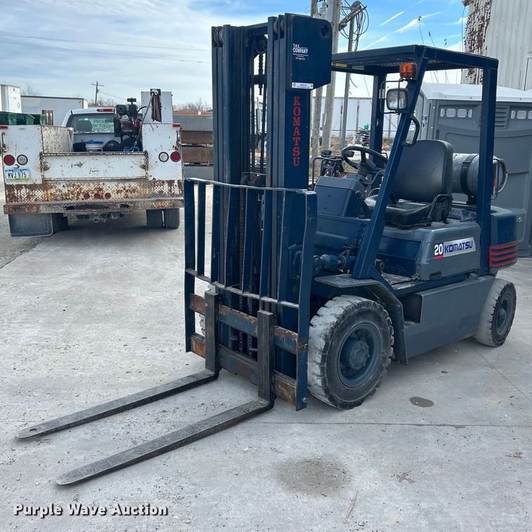 image for item MO9135 Komatsu FG20T-11  forklift