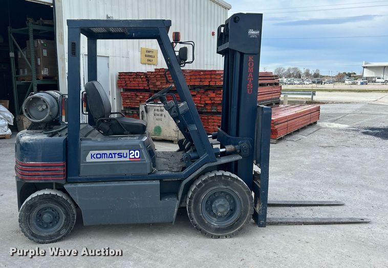 image for item MO9135 Komatsu FG20T-11  forklift