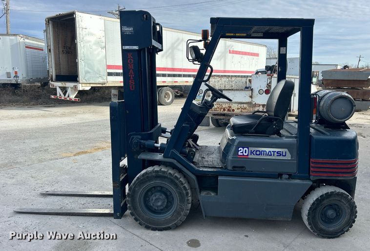 image for item MO9135 Komatsu FG20T-11  forklift