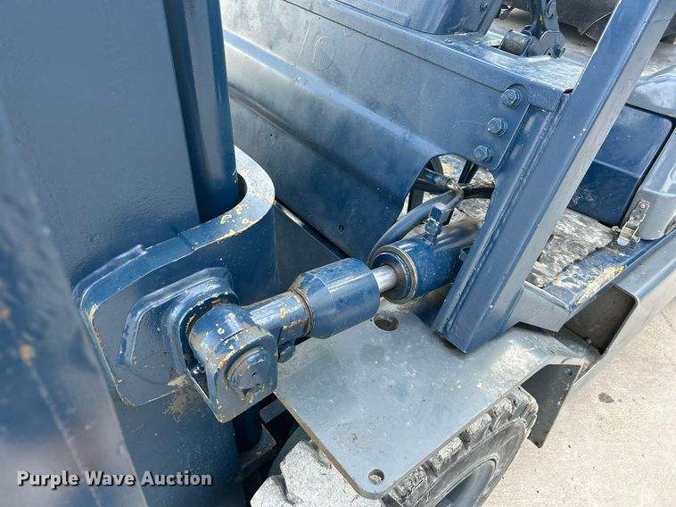 image for item MO9135 Komatsu FG20T-11  forklift