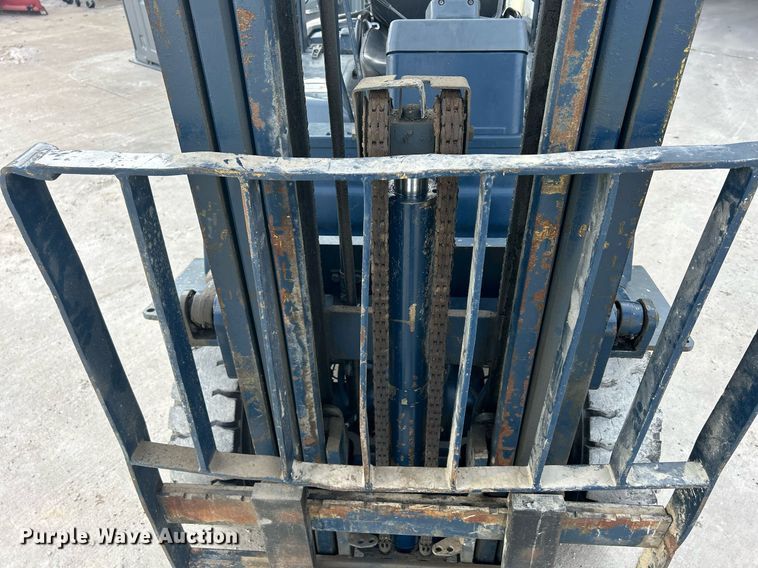 image for item MO9135 Komatsu FG20T-11  forklift