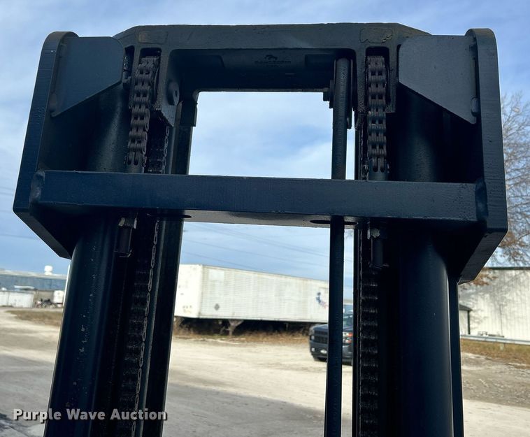 image for item MO9135 Komatsu FG20T-11  forklift